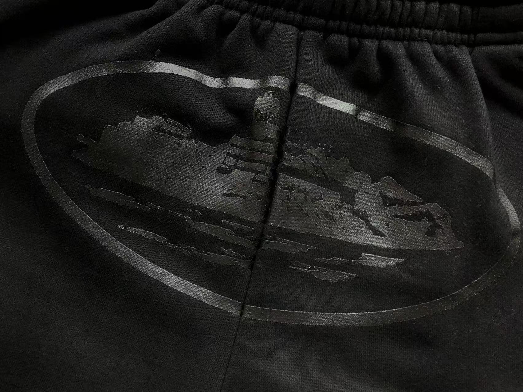 Corteiz Alcatraz tonal print detail