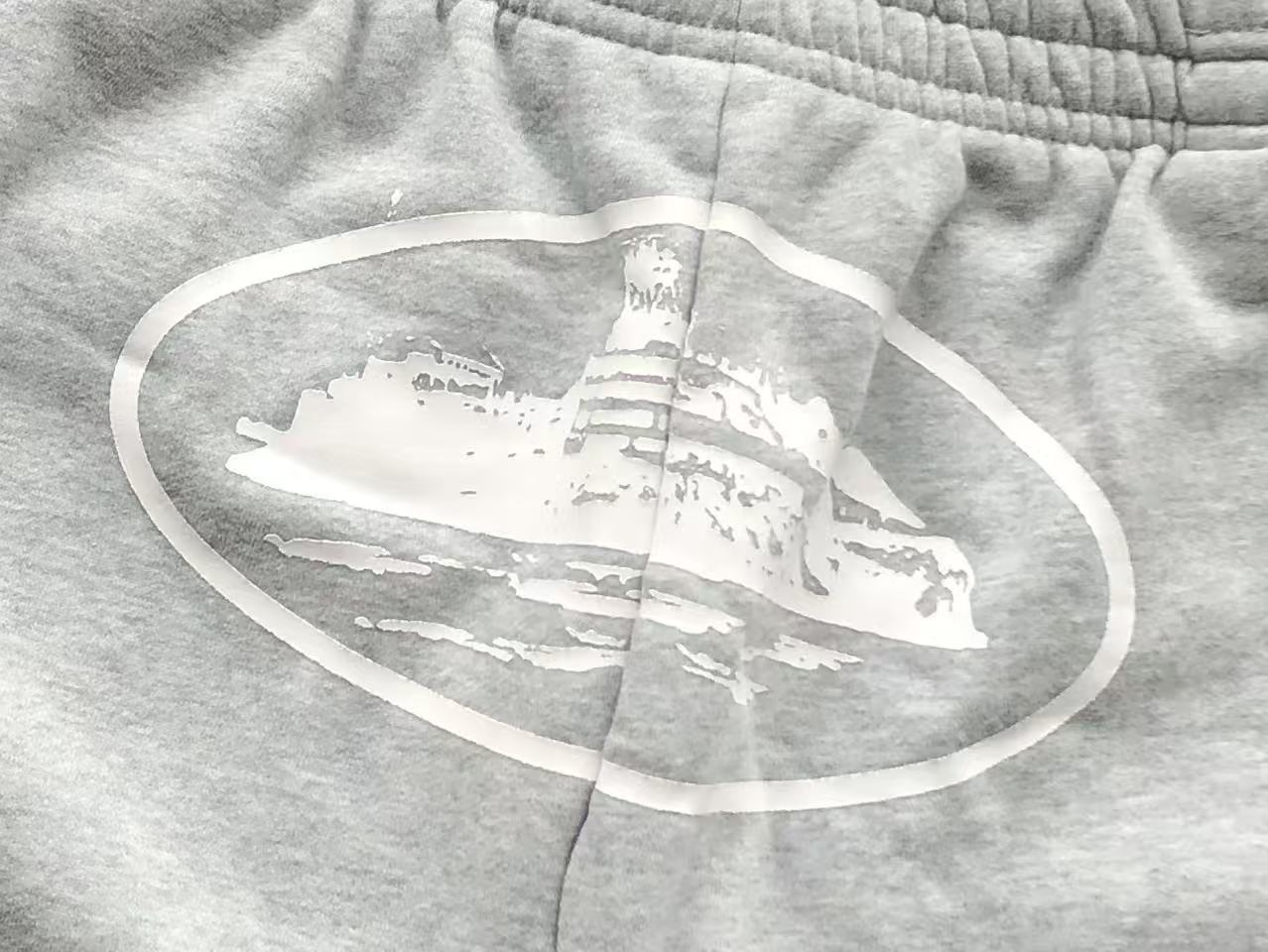 Corteiz Alcatraz grey print detail