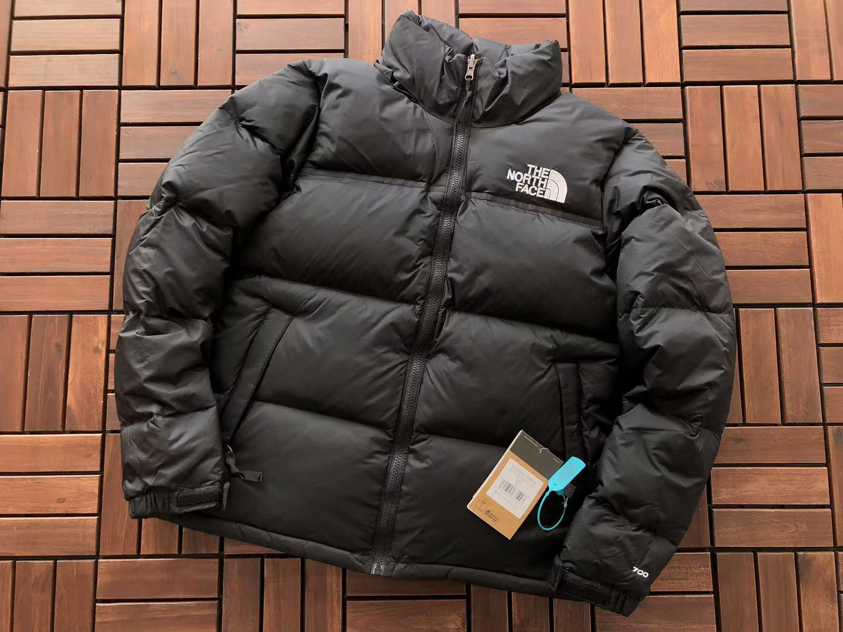 North Face Nuptse 700 black front