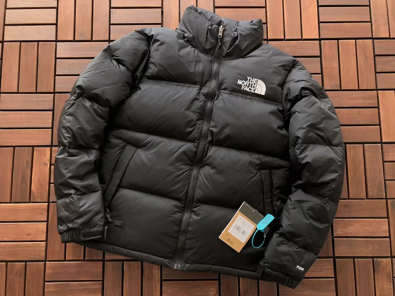 North Face Nuptse 700 black front