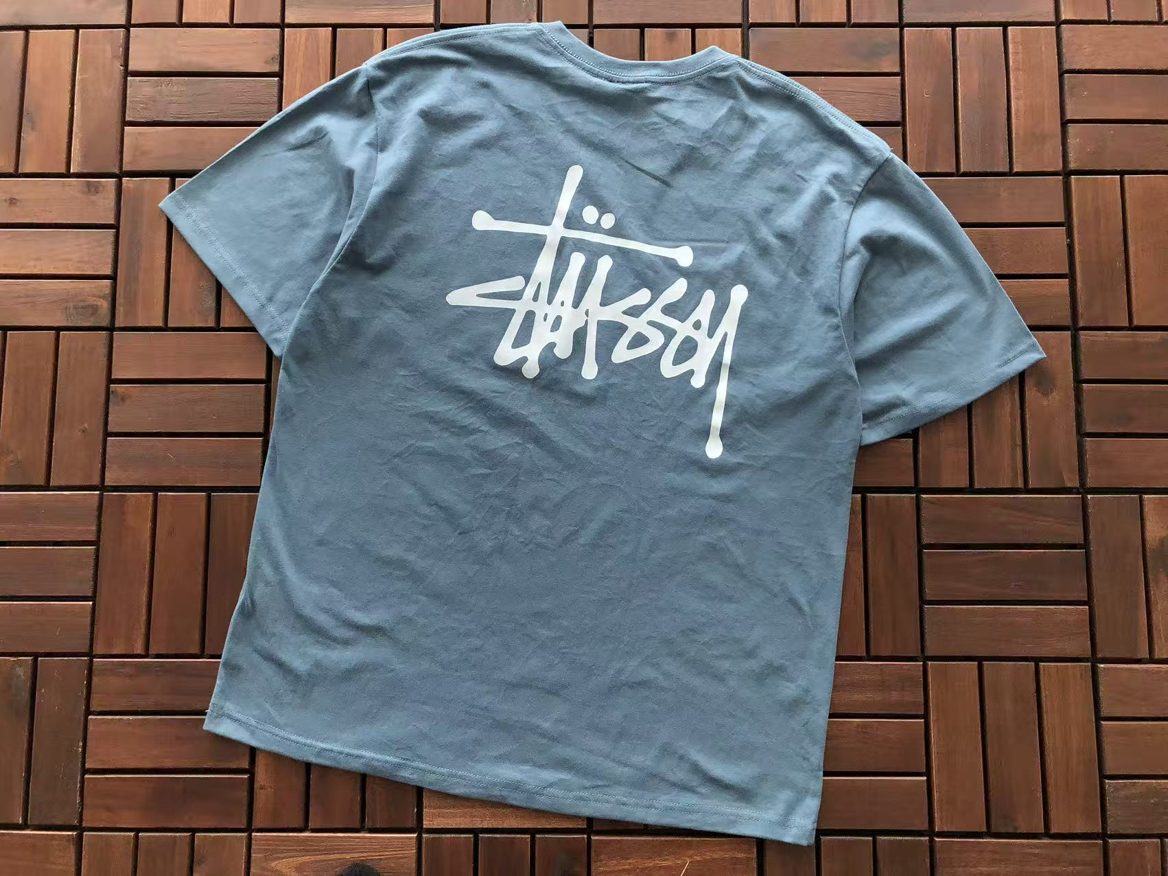 Stüssy blue tee back