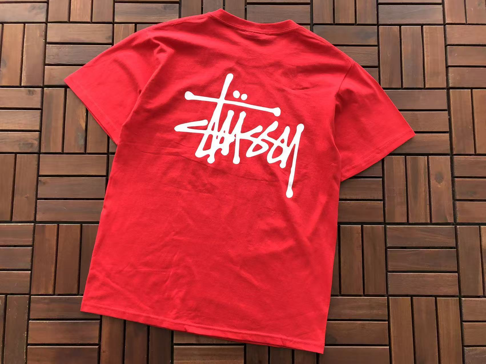 Stüssy red tee back