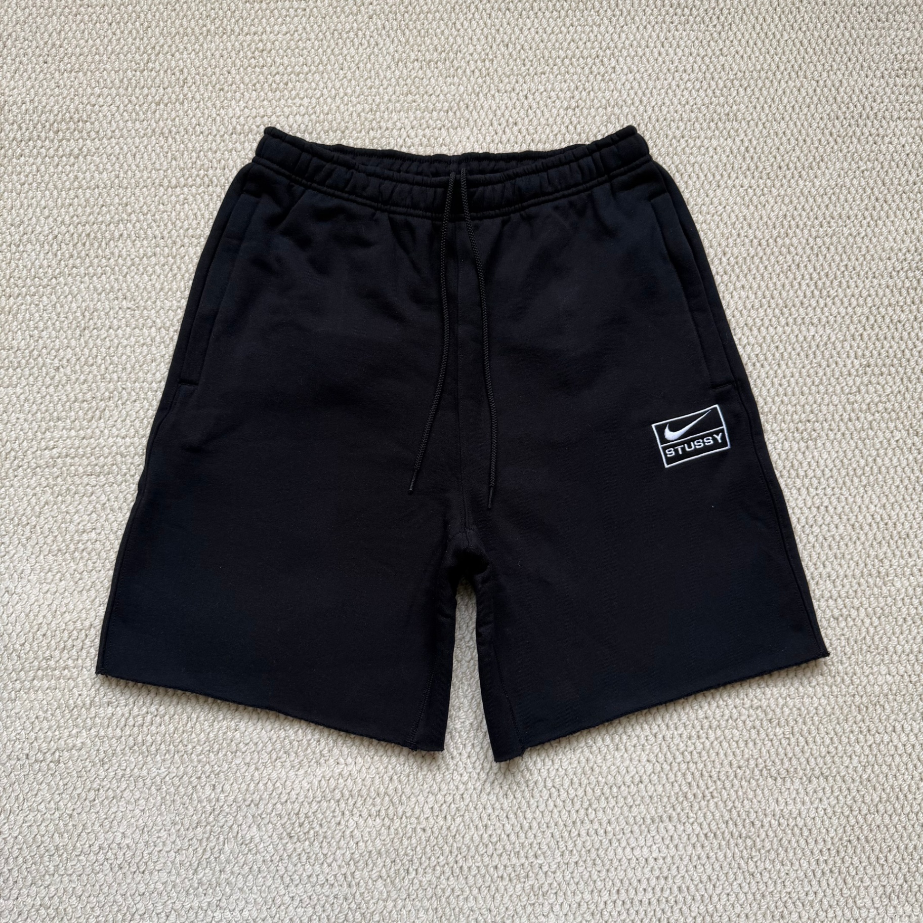 Short Stüssy Nike noir vue avant